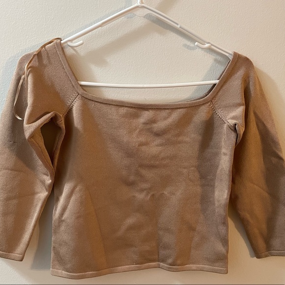 GUESS Women's Off-The-Shoulder Crop Top Size M Beige Light Rum - Picture 4 of 8